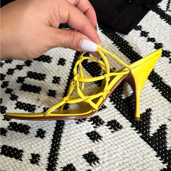 Prada heels - Picture 3 of 4